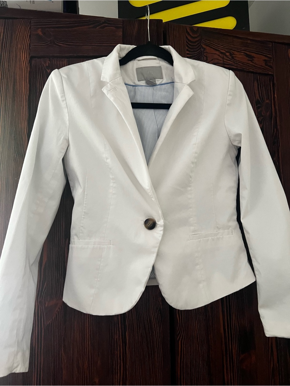 H&M  White Single-Button Tailored Blazer